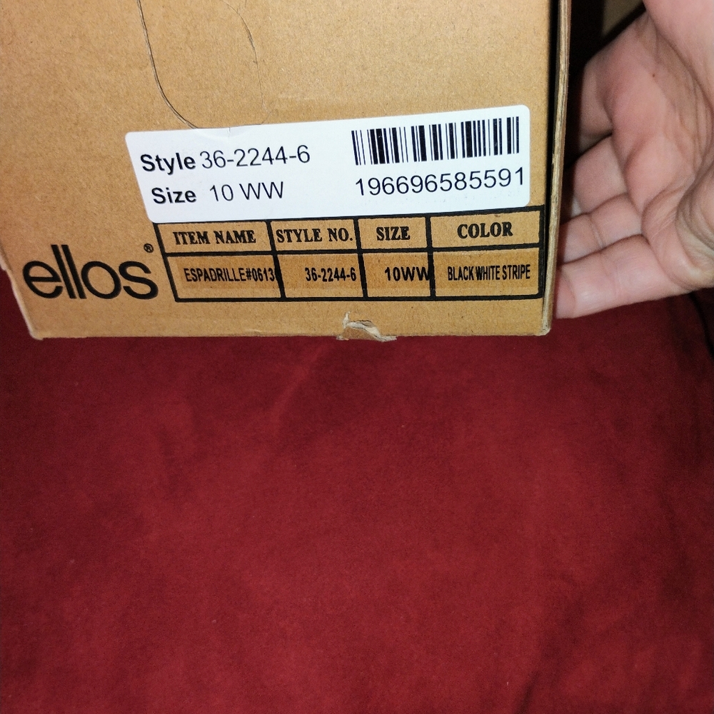 NIB Lace-Up Flat Espadrilles - Picture 11 of 11